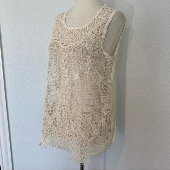 NWOT Blu Pepper Ivory Lace Crochet Floral Sleeveless Key Hole Cut Out Size M - Picture 3 of 12